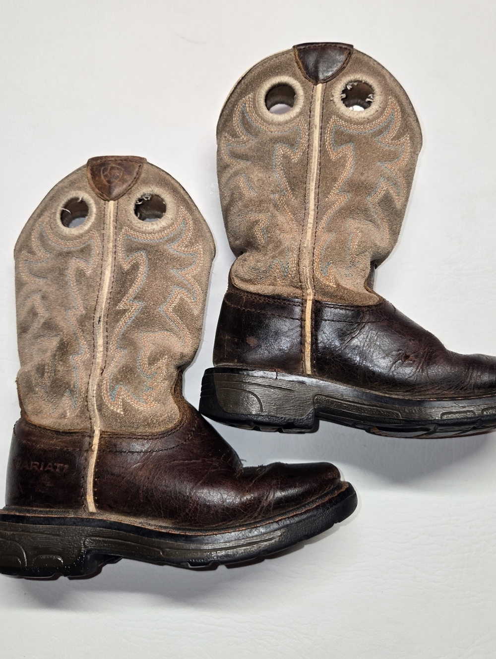 Ariat Toddler Cow Boy Boots Size 8